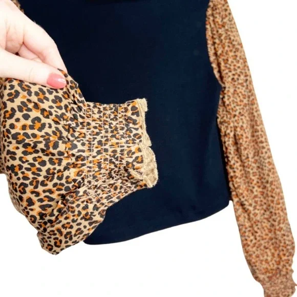 NWT DKNY Jeans Black Ribbed Knit Leopard Print Sleeve Crop Top Women's Size M - Picture 12 of 16